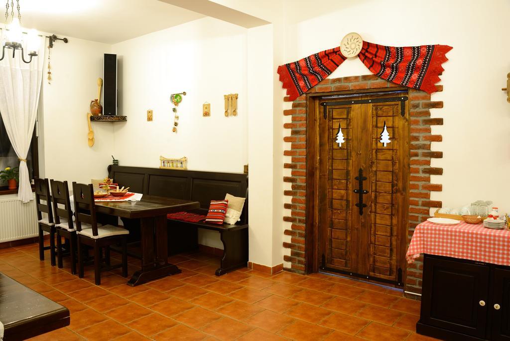 Vila Hora Cu Brazi Zarnesti Exterior foto